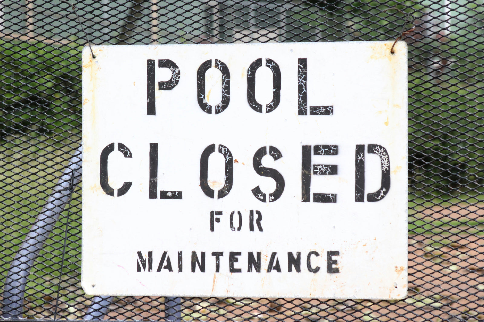 The Benefits of a Regular Pool Maintenance Schedule